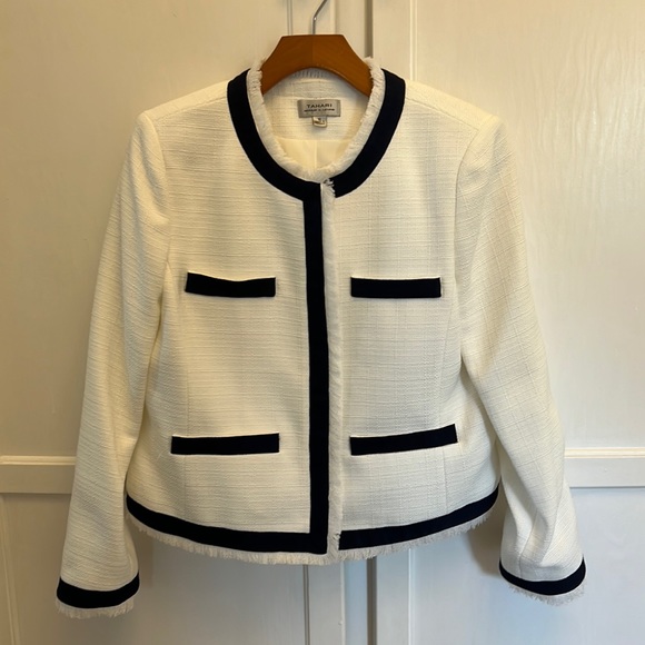 Tahari Jackets & Blazers - Tahari Zippered Jacket - Size 10